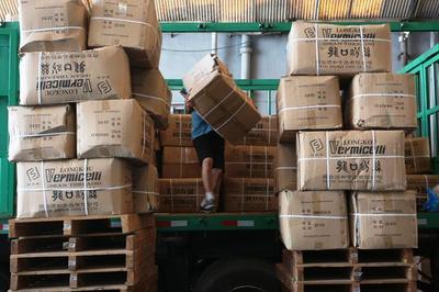 青島海關(guān)創(chuàng)新舉措 13.5噸侵權(quán)'龍口粉絲'有償轉(zhuǎn)讓回原權(quán)利人